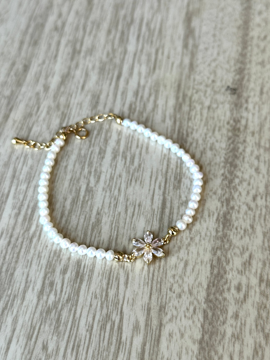 Flower Pearl Bracelet