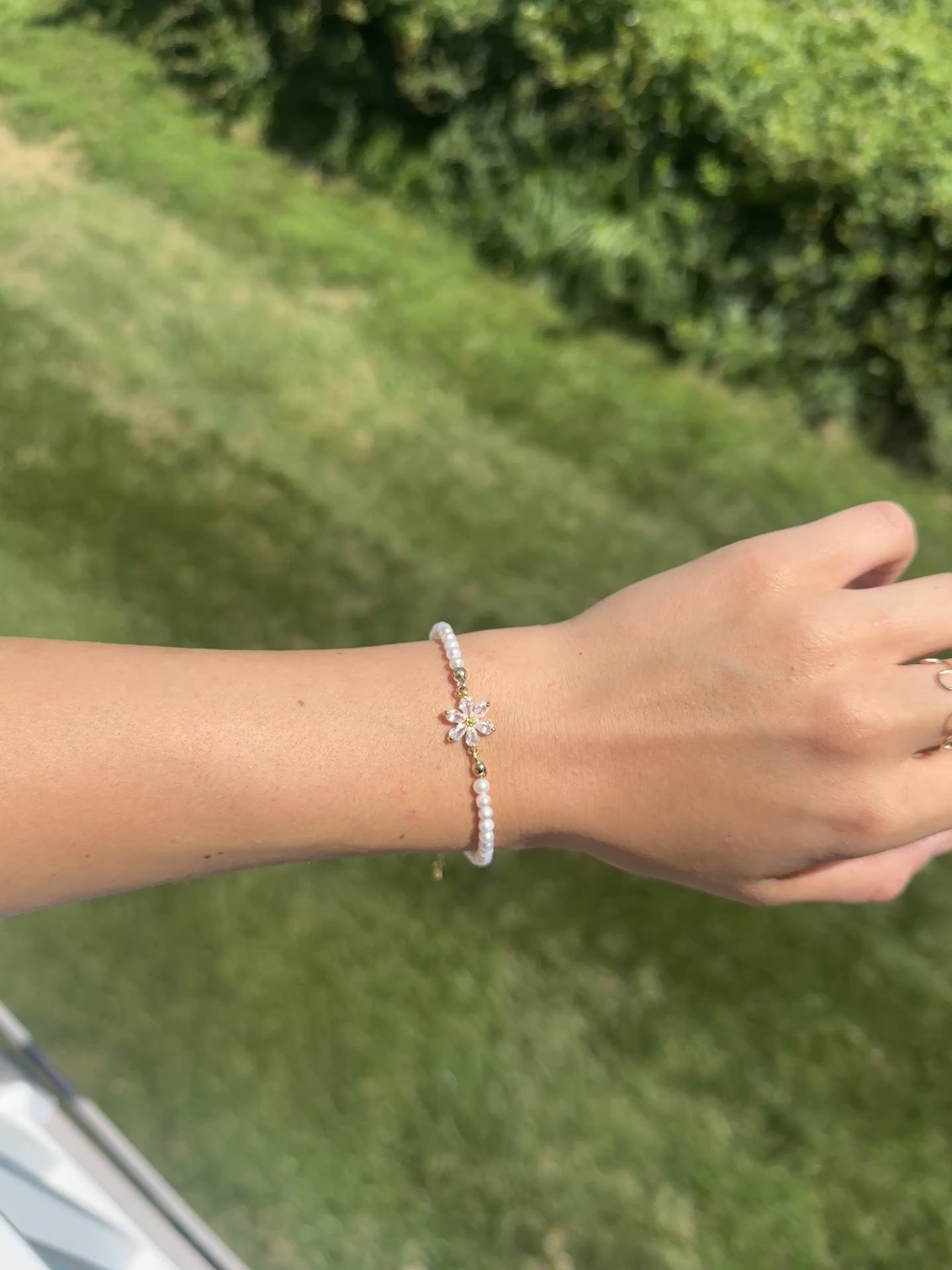 Flower Pearl Bracelet